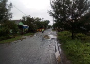 Genangan Banjir  Sudut Kota Kerusakan Jalan Makin Parah
