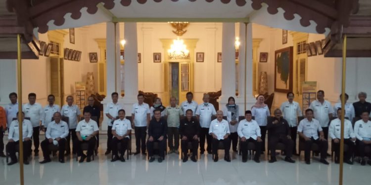 Bupati Cirebon: Utama Pelayanan Kepada Masyarakat dan Jangan Saling Lempar Tanggung Jawab 