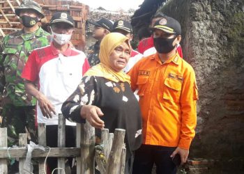 KORBAN ANGIN PUTING BELIUNG DESA SLANGIT MENUNGGU BANTUAN