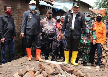 Wagub Jabar Anggap Pemkab Cirebon Tanggap Tangani Bencana di Slangit