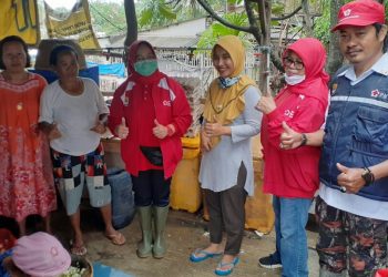 PMI Kabupaten Cirebon, Berikan Bantuan Ratusan Paket Sembako untuk Korban Banjir