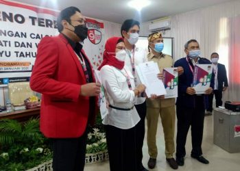 KPU Indramayu Tetapkan Pasangan Nina Lucky Sebagai Bupati Terpilihh