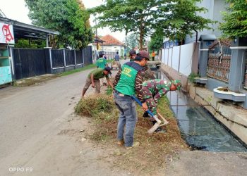 Pentingnya Bersihkan Sampah Di Saluran Irigasi Saat Musim Hujan