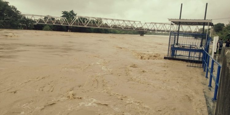 Cimanuk Waspada TMA Hingga 630 mdpl