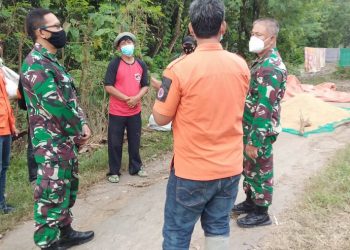 Danrem 063 SGJ Kunjungi Korban Banjir Indramayu