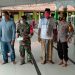 SALUT, SATGAS PENANGANAN COVID-19 PPKM SKALA MIKRO DESA KAPETAKAN BAGI BAGI MASKER UNTUK JAMA’AH SHOLAT JUM’AT