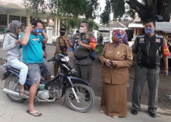 KUWU DESA KARANGSAMBUNG HJ. ELVI SUKAESIH : KAMI TERUS MELAKSANAKAN PENINGKATAN PENDISIPLINAN DAN PENEGAKAN PROTOKOL KESEHATAN