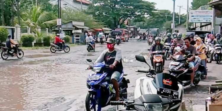 Warga Acungkan Jempol Mantapnya Sensasi Wisata Lubang Sewu dan Mancing Mania Jalan Pande Lemahabang