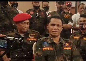 Ketum GRIB  Hercules Kunjungi Korban Banjir di Pantura