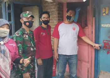 Mantap, Agar Tepat Sasaran, Pemdes Weru Kidul Tandai Rumah Penerima Bantuan