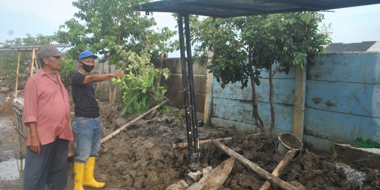 Tulus Asih “ Peduli “Atasi Persoalan Banjir di Perum Graha Alana