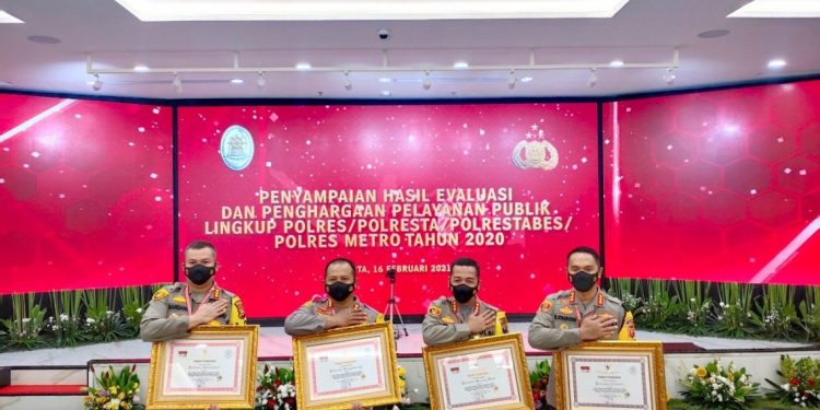 Polresta Cirebon Raih Penghargaan Pelayanan Prima Dari Kementerian PANRB