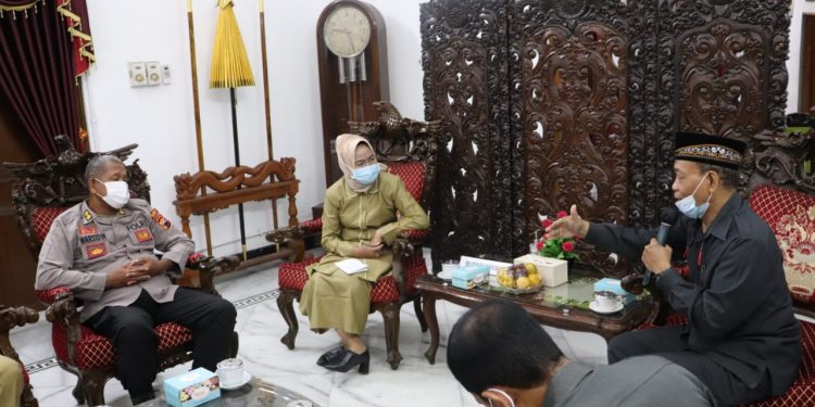 Rekatkan Kerja Sama, Rektor UPS Tegal Sambangi Pendopo Brebes