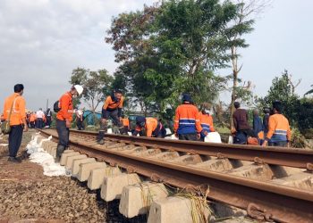 Terdampak Banjir di Jakarta, Daop 3 Cirebon Batalkan Perjalanan KA Jarak Jauh