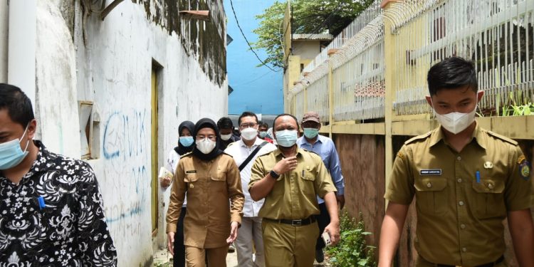 Hari Pertama Kerja, Bupati Nina Agustina Sidak Dua Kantor Kecamatan 