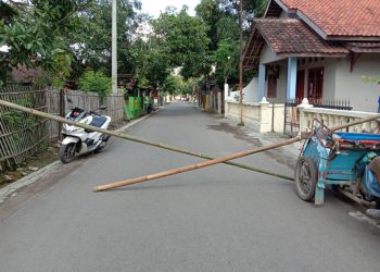 Akses Keluar Masuk Desa Sigong di Lockdown Total !!