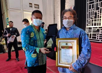 Pertamina RU VI Raih Penghargaan PWI Indramayu Award 2021