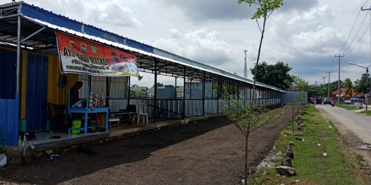 TINGKATKAN PAD DESA, PEMDES JUNGJANG BANGUN TEMPAT USAHA ASRI DAN NYAMAN WARUNG DJ