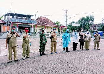 Tekan Penyebaran Covid-19, Pemdes Blender Intens Penyemprotan Desinfektan