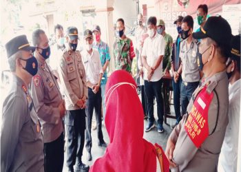 Polresta Cirebon Tinjau Pelaksanaan PPKM Skala Mikro di Desa Gebangkulon