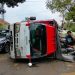 Imbas Jalan Berlubang, Treuk Bermuatan Gabah Terguling