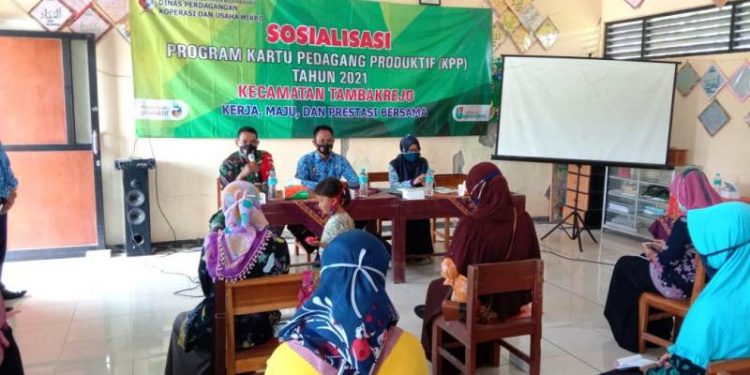 Pemkab Bojonegoro Sosialisasikan Program KPP dan Gelar Pasar Murah di Lokasi TMMD Reguler
