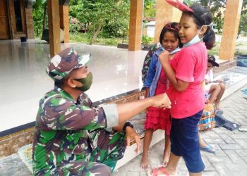 Saat Satgas TMMD Reguler Bojonegoro Bersama Anak Desa Jatimulyo