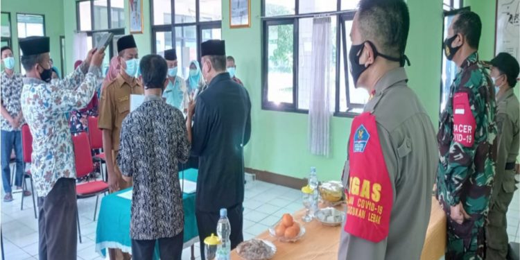 Camat Susukanlebak Lantik Penjabat Kuwu Desa Susukanagung