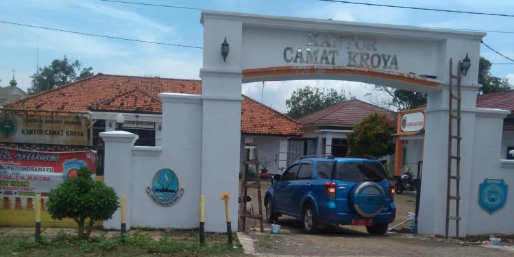 Camat Kroya Terapkan 10 Program Unggulan Bupati Nina