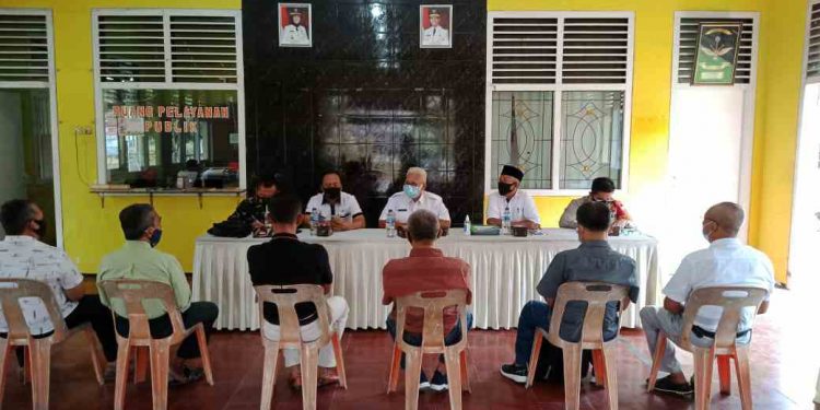 Sejumlah Balon Kuwu Desa Terusan Hadiri Perivikasi Persyaratan