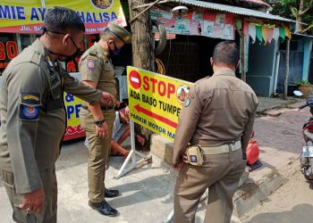 Kembalikan Hak Pejalan Kaki, Camat dan Satpol PP Tertibkan PKL