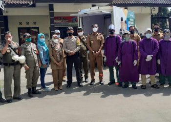 KEWAJIBAN SEMUA PIHAK MENJAGA DAN SELAMATKAN MASYARAKAT DARI PENYEBARAN DAN PENULARAN VIRUS COVID-19