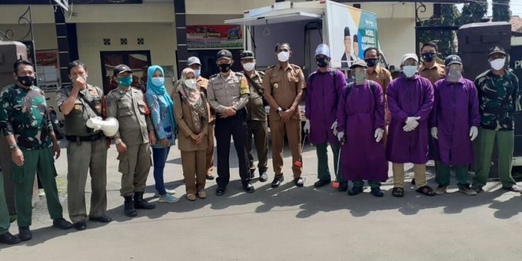 KEWAJIBAN SEMUA PIHAK MENJAGA DAN SELAMATKAN MASYARAKAT DARI PENYEBARAN DAN PENULARAN VIRUS COVID-19