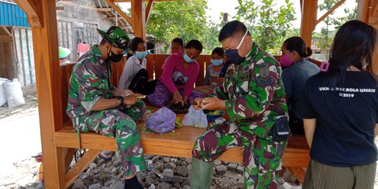 Masih Jaga Kebersamaan Dengan Warga di Sisa Waktu Tugas TMMD