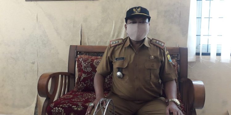 PESAN CAMAT JAMBLANG : PARA KUWU AGAR JANGAN KENDOR MEMBERIKAN SOSIALISASI DAN EDUKASI PADA MASYARAKAT AKAN PENTINGNYA PROKES