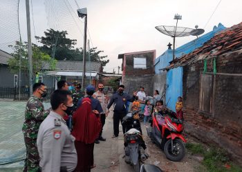Polres Cirebon Kota Tangani Korban Angin Puting Beliung