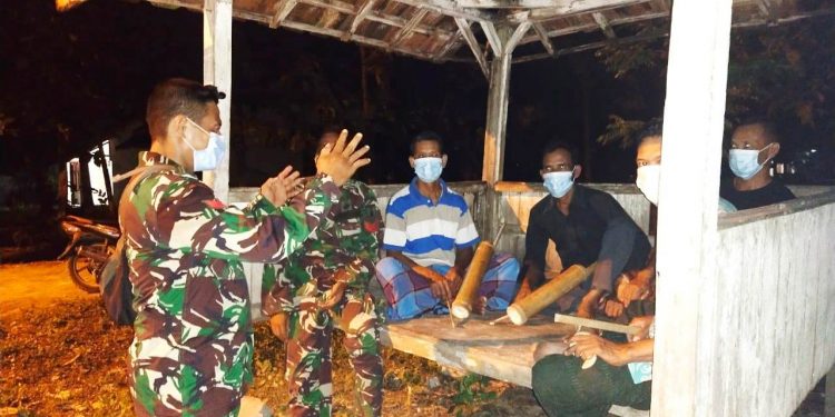 Satgas TMMD Reguler Bojonegoro Ronda Malam di Tempat Tugasnya