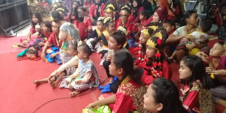 Untuk Mempertahankan Budaya Sendiri, Sang Maestro Hj.Aas Rolani Buka Sanggar Seni