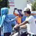 Untuk Mencegah Penularan Covid 19 Istiri Camat Bongas Bagikan Masker