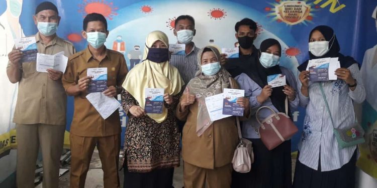 GURU GURU SDN 3 TEGALGUBUG SUDAH DIVAKSINASI COVID-19
