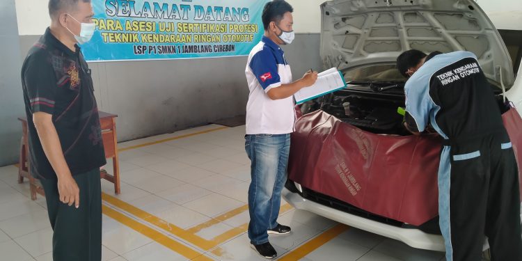SMKN 1 Jamblang Gelar Uji Kompetisi Untuk Penuhi Kebutuhan Industri