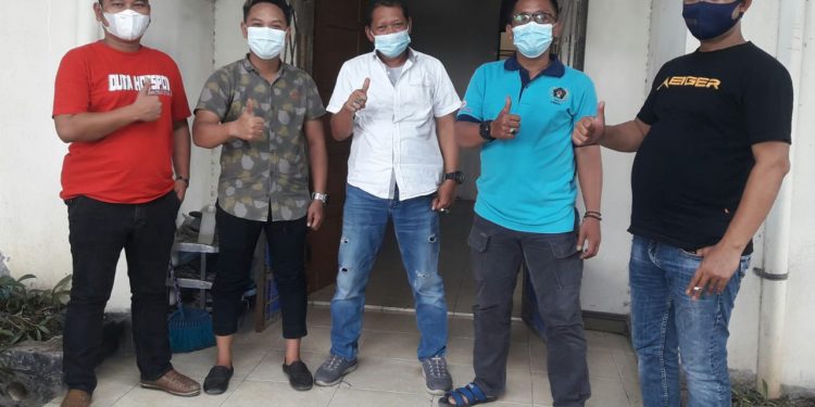 KARYAWAN PJTKI APRESIASI BUPATI CIREBON DAN PEMPROV JABAR ATAS SOSIALISASI UU NO 18 TAHUN 2017 DAN PENERBITAN PERDA NO 2 TAHUN 2021