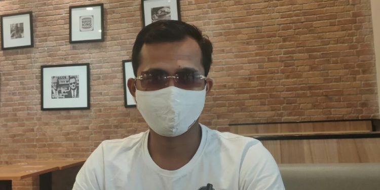 PELAYAN PUBLIK HARUS BERSIKAP SEBAGAI PELAYAN MASYARAKAT