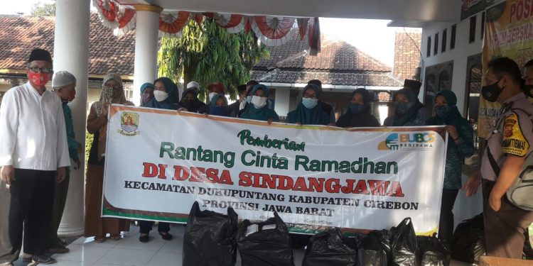 PEMDES SINDANGJAWA LAKSANAKAN PEMBERIAN RANTANG CINTA RAMADHAN