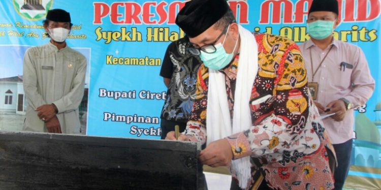 Bupati Cirebon Resmikan Masjid Syekh Hilal Abu Zaid Alkharits di Desa Kanci Kulon