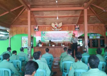 Satlinmas Ngrancang Bojonegoro Dibekali Deteksi Dini Aksi Terorisme
