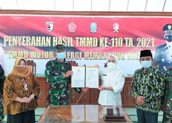TMMD Reguler Bojonegoro Resmi Ditutup, Dandim Serahkan Hasil Kerja ke Bupati