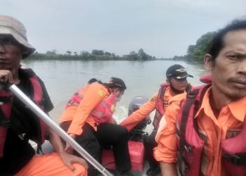Hari Kedua Pencarian Warga Brebes Hanyut di Sungai Pemali, 3 LCR Diturunkan