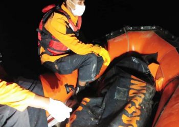 Jasad Penumpang Rakit Yang Hanyut di Sungai Pemali Brebes Ditemukan