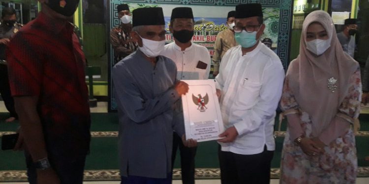 KUWU DESA KEBONTURI DAN CAMAT ARJAWINANGUN APRESIASI KEGIATAN SAFARI RAMADHAN BUPATI DAN WAKIL BUPATI CIREBON